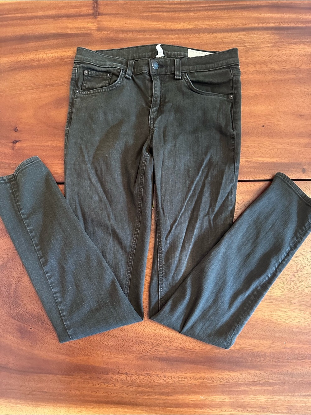 rag & bone Women's stretchy Skinny Jeans in Dark Gray w/green hue